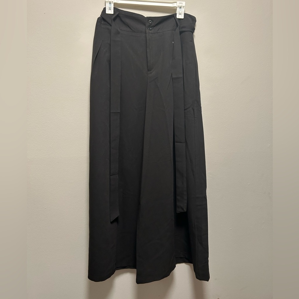 NWT UOOZEE Mega Flare Black Trousers W/ Belt Size L